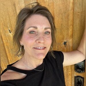 Meet your Posher, Lisa